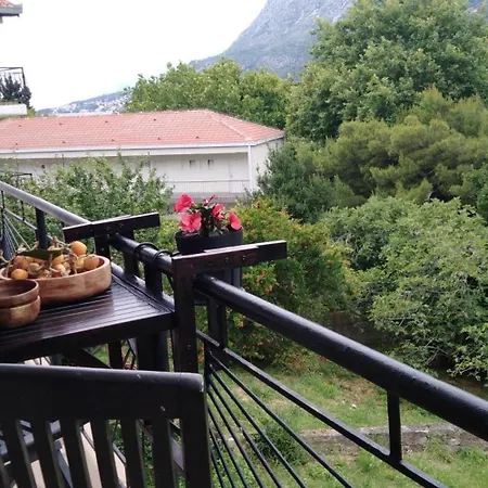 Victoria Gradac (Split-Dalmatia)